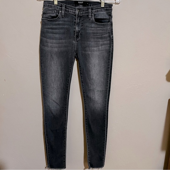 Hudson Washed Black Natalie Mid-Rise Ultra Skinny Raw Hem Jeans - Picture 3 of 10